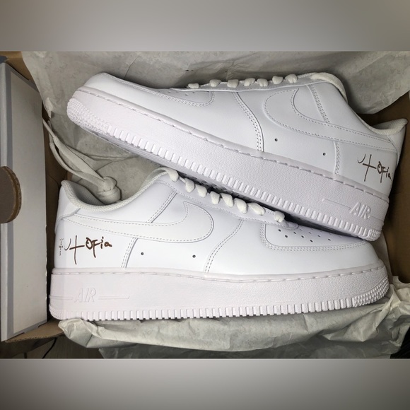 Travis Scott Nike Airforce 1 UtopiaSize 9 Men's - Picture 1 of 2
